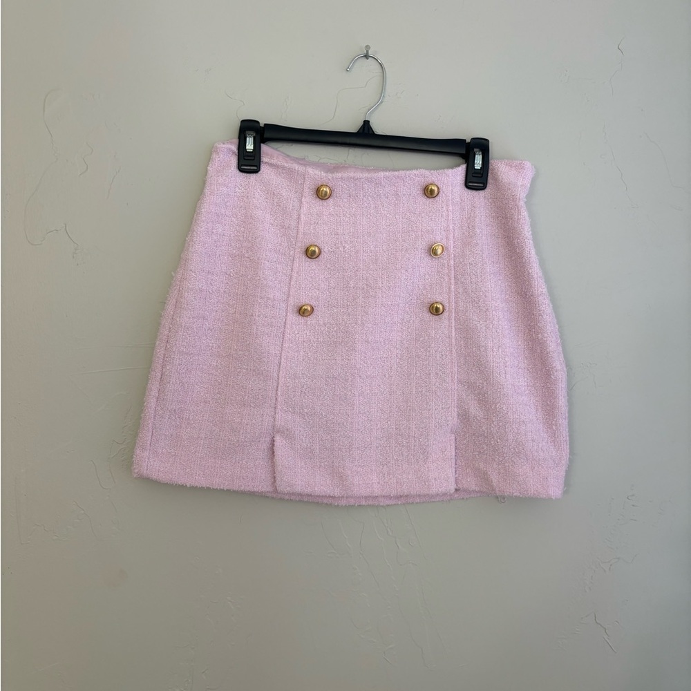 Express Pink Tweed Mini Skirt Size 10 Quiet Luxury Barely Worn Gold Buttons